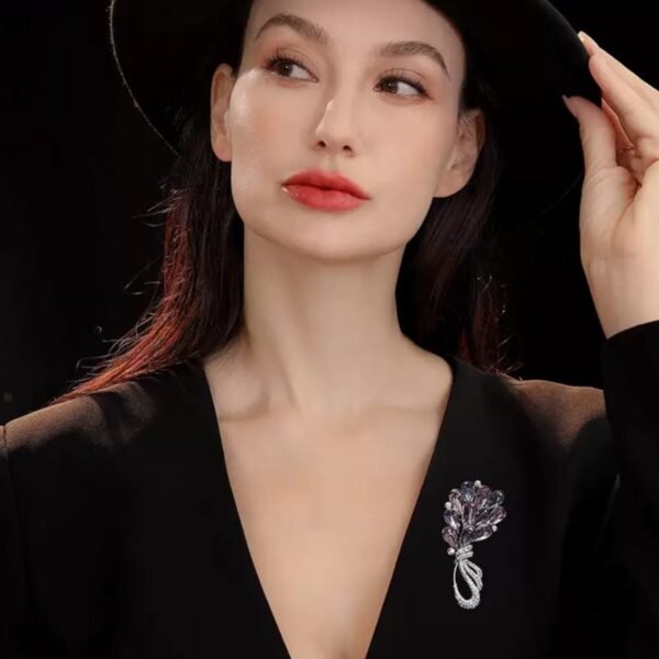 Broche Fantaisie Élégante - Luxe