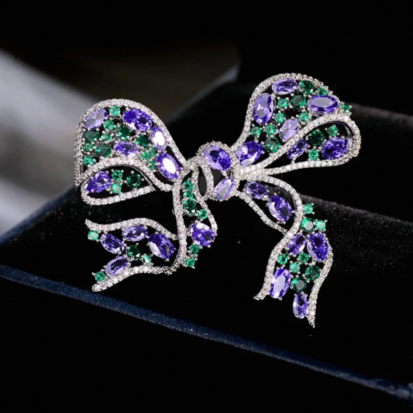 Broche Fantaisie Élégante – Image 3