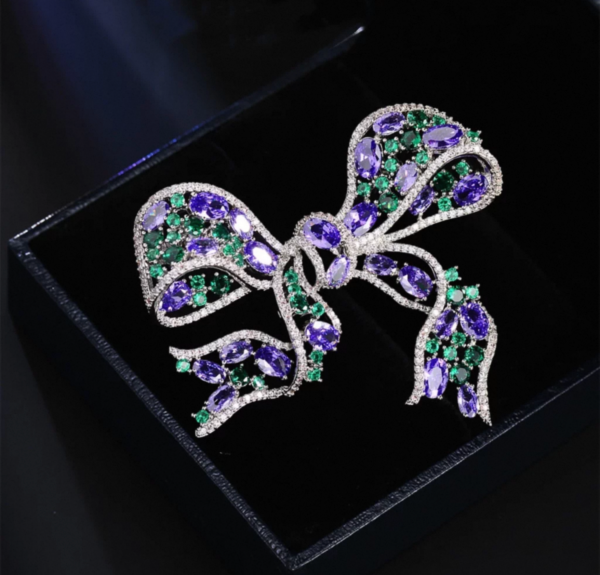 Broche Fantaisie Élégante – Image 2